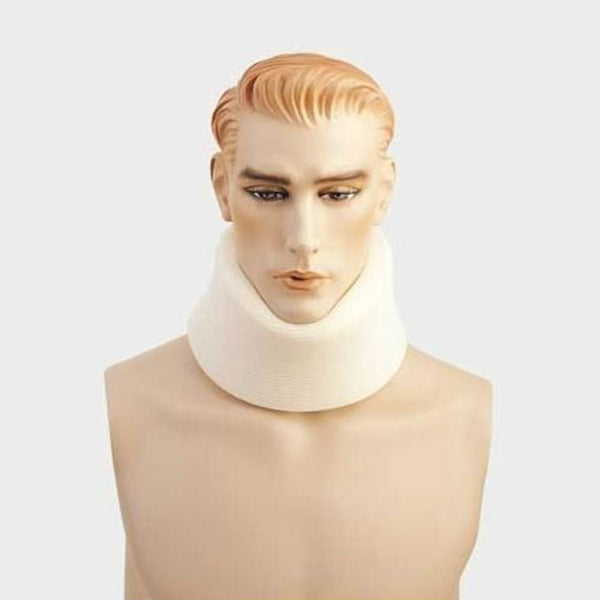 Foam Cervical Collar : M