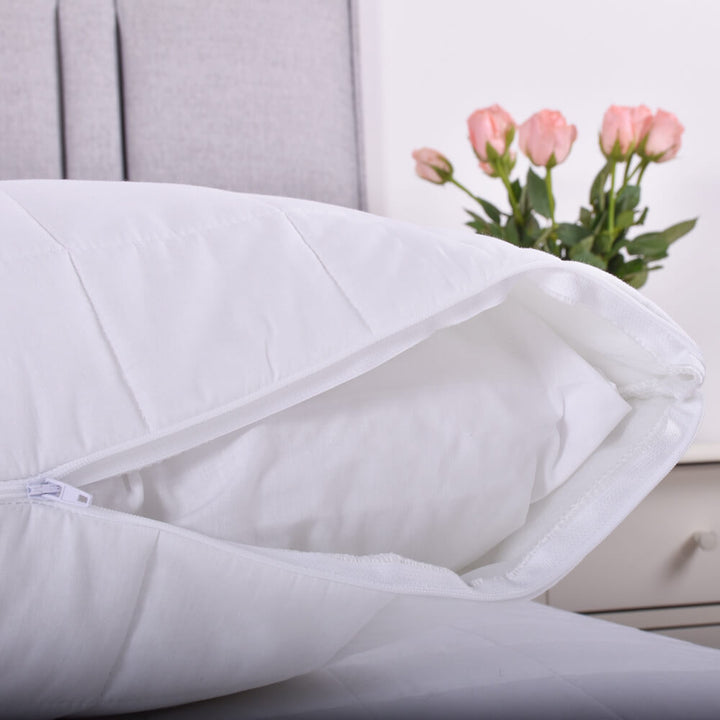 Zip closure on 100% cotton pillow protector
